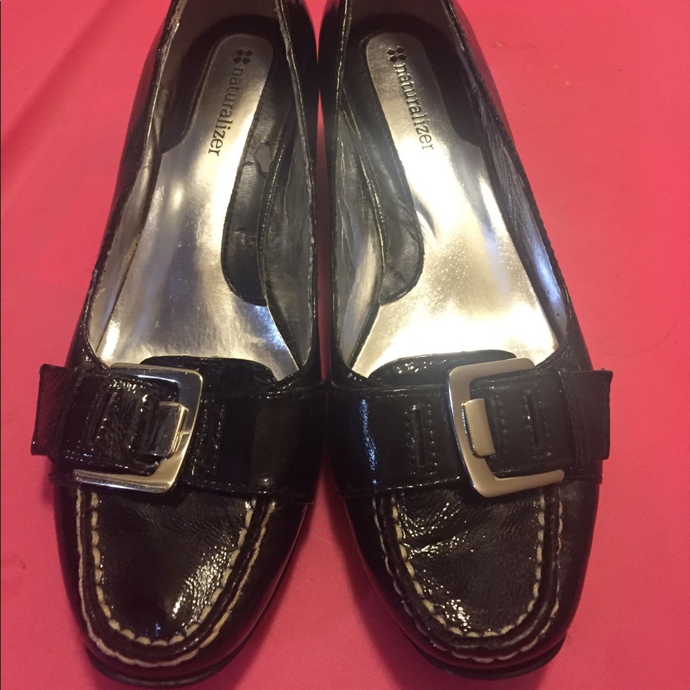SOLD Naturalizer 6M Black Shoes With Buckle